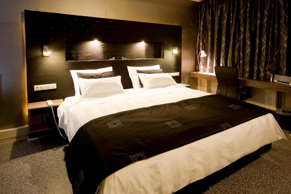 Raadhuis Dinther Suites Heeswijk-Dinther Quarto foto